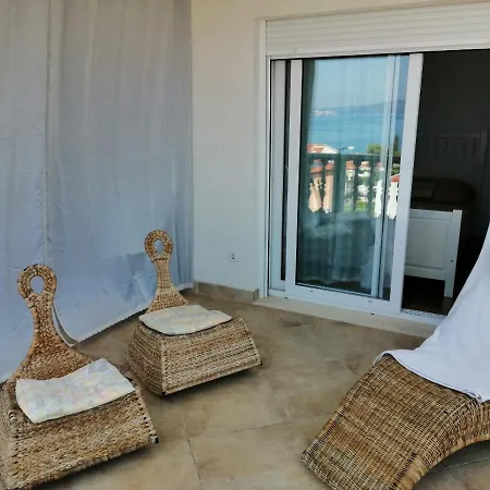 Apartmani Jureta Okrug Gornji Exterior photo