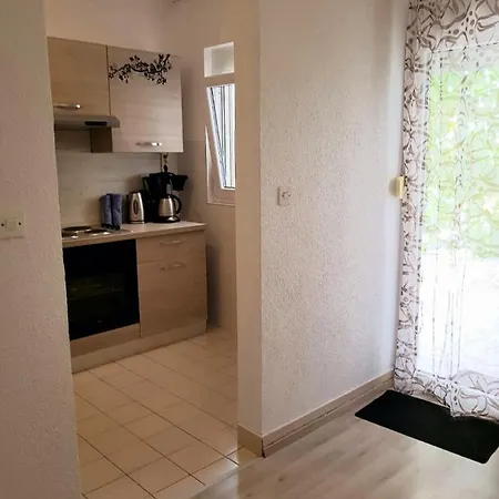 Apartmani Jureta Okrug Gornji Exterior photo