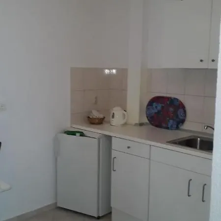 Apartmani Jureta Okrug Gornji Exterior photo
