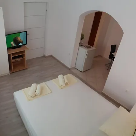 Apartmani Jureta Okrug Gornji Exterior photo