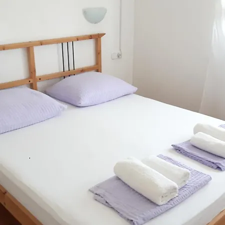 Apartmani Jureta Okrug Gornji Exterior photo