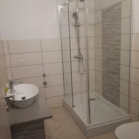 Apartmani Jureta Okrug Gornji Exterior photo