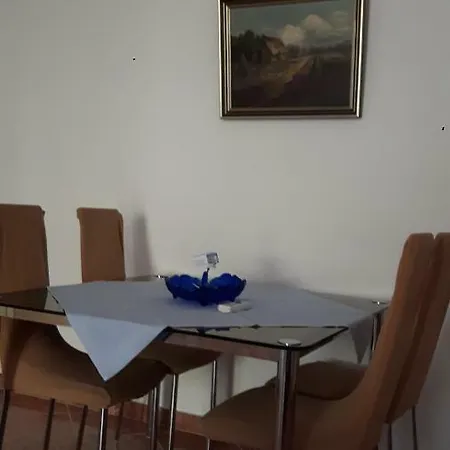 Apartmani Jureta Okrug Gornji Exterior photo