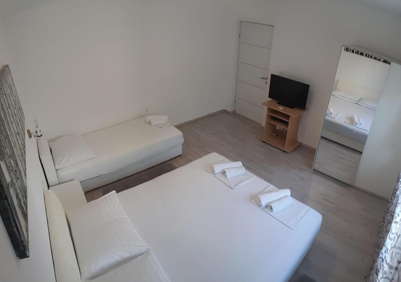 Apartment Jureta Okrug Gornji